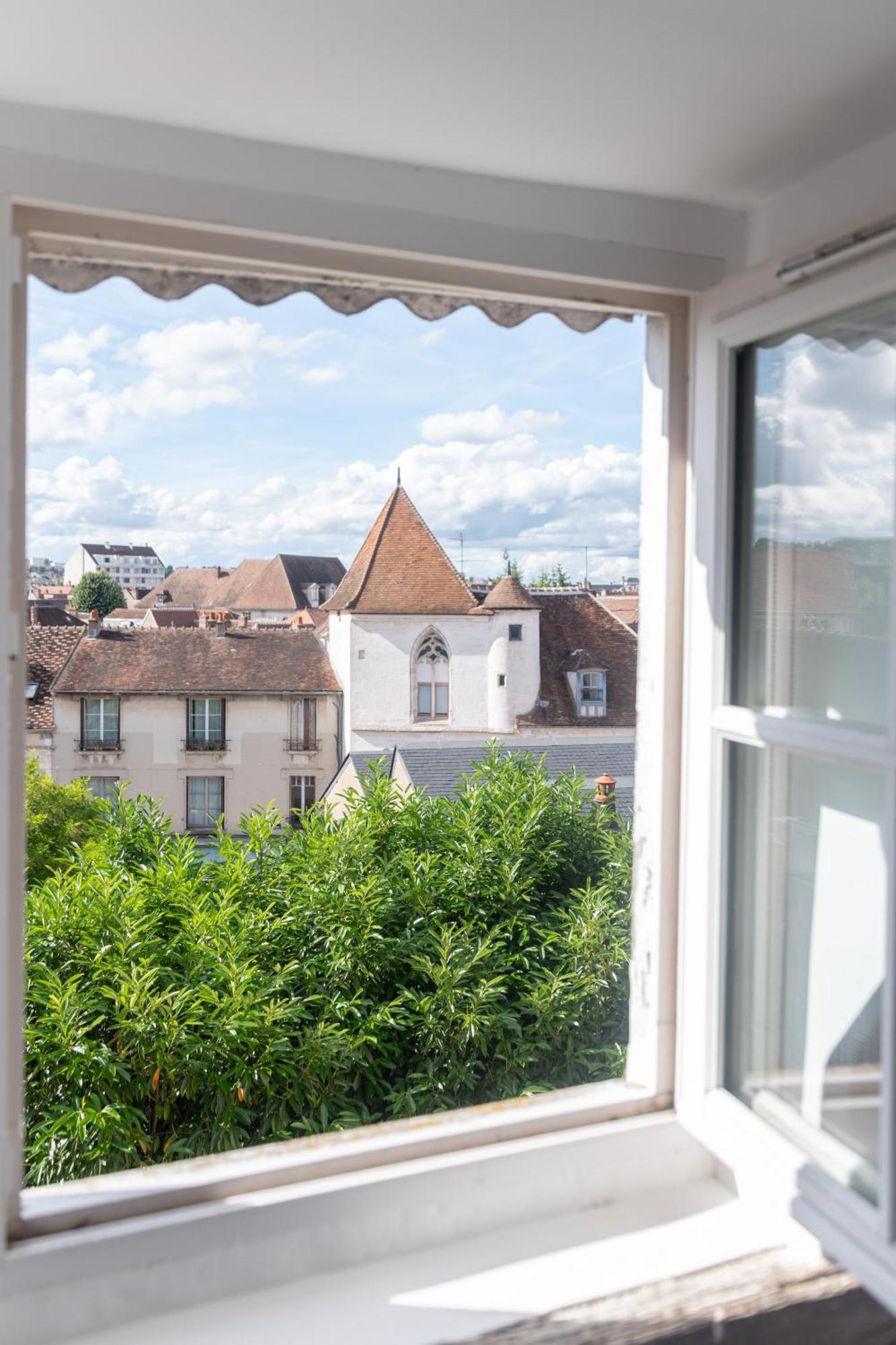 Clos St Eusebe En Coeur De Ville โอแซร์ ภายนอก รูปภาพ